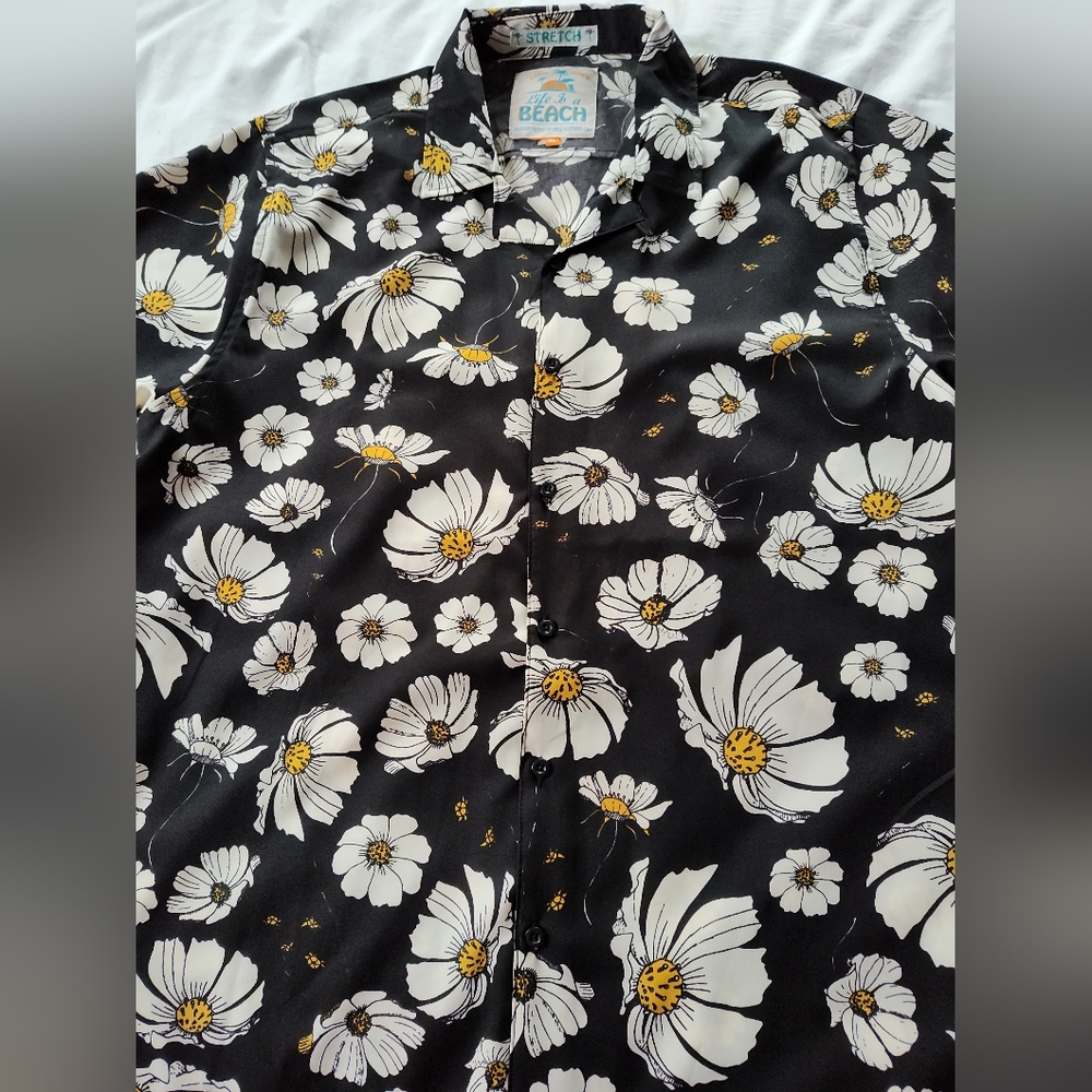 GOOD VIBES "Life Is A Beach" Men's Button Up Shirt. "Stretch". Size XL.